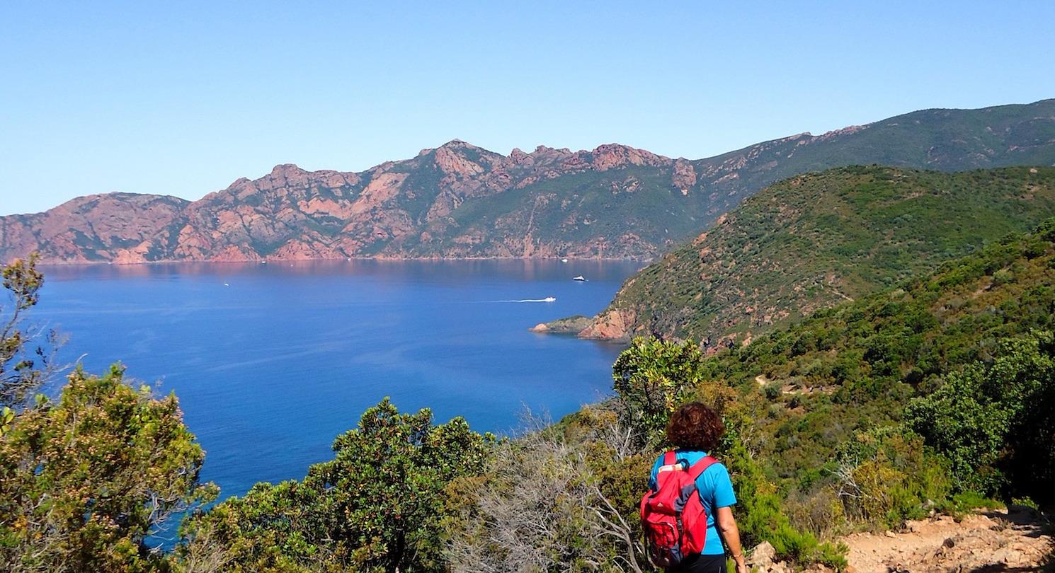 Balades et randonnées autour du Village Vacances de Bagheera, camping naturiste Corse