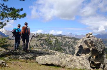 Balades à pied et randonnées en Corse - Domaine de Bagheera, camping naturiste corse
