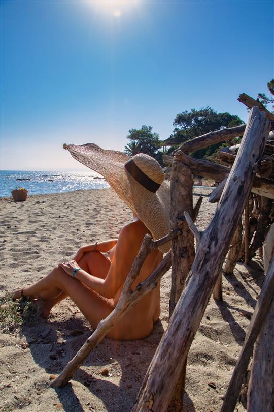 4 star naturist holiday rental in Bravone : caming, mini-villas, villas, chalets, lodges mobile homes - Domaine de Bagheera Corsica