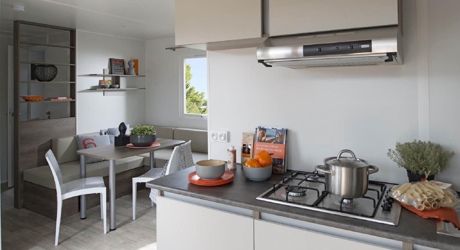 Mobil home 3 chambres vue mer - Camping naturiste Corse