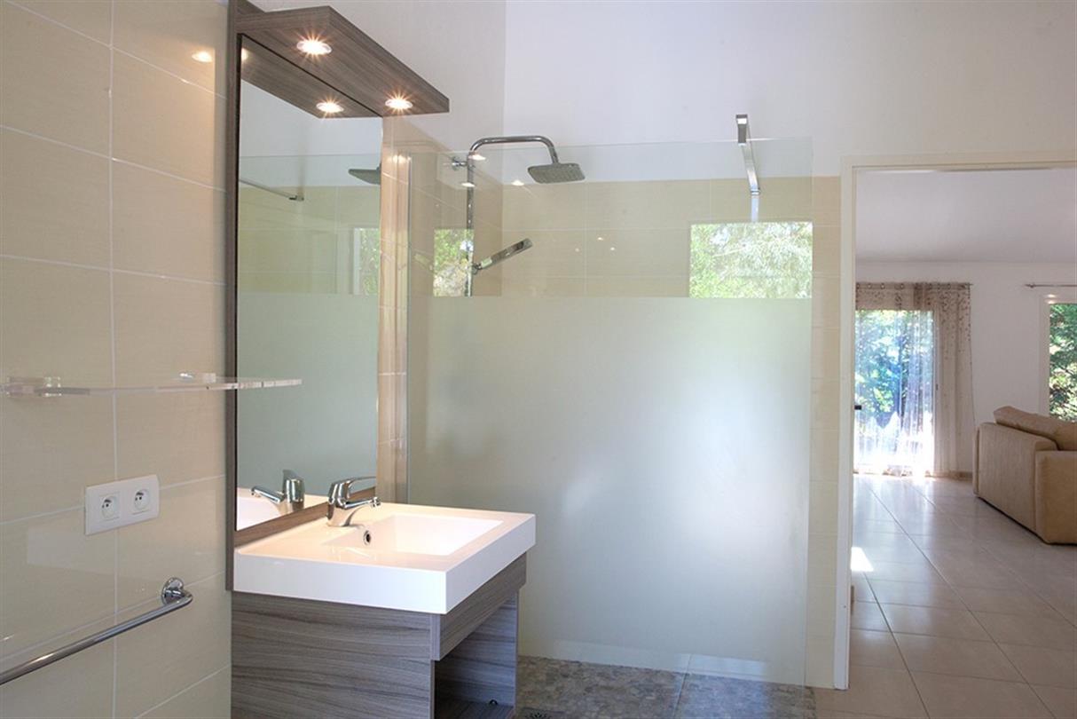 Votre villa naturiste bord de mer pour 6 personnes 3 chambres en Corse - camping naturiste corse