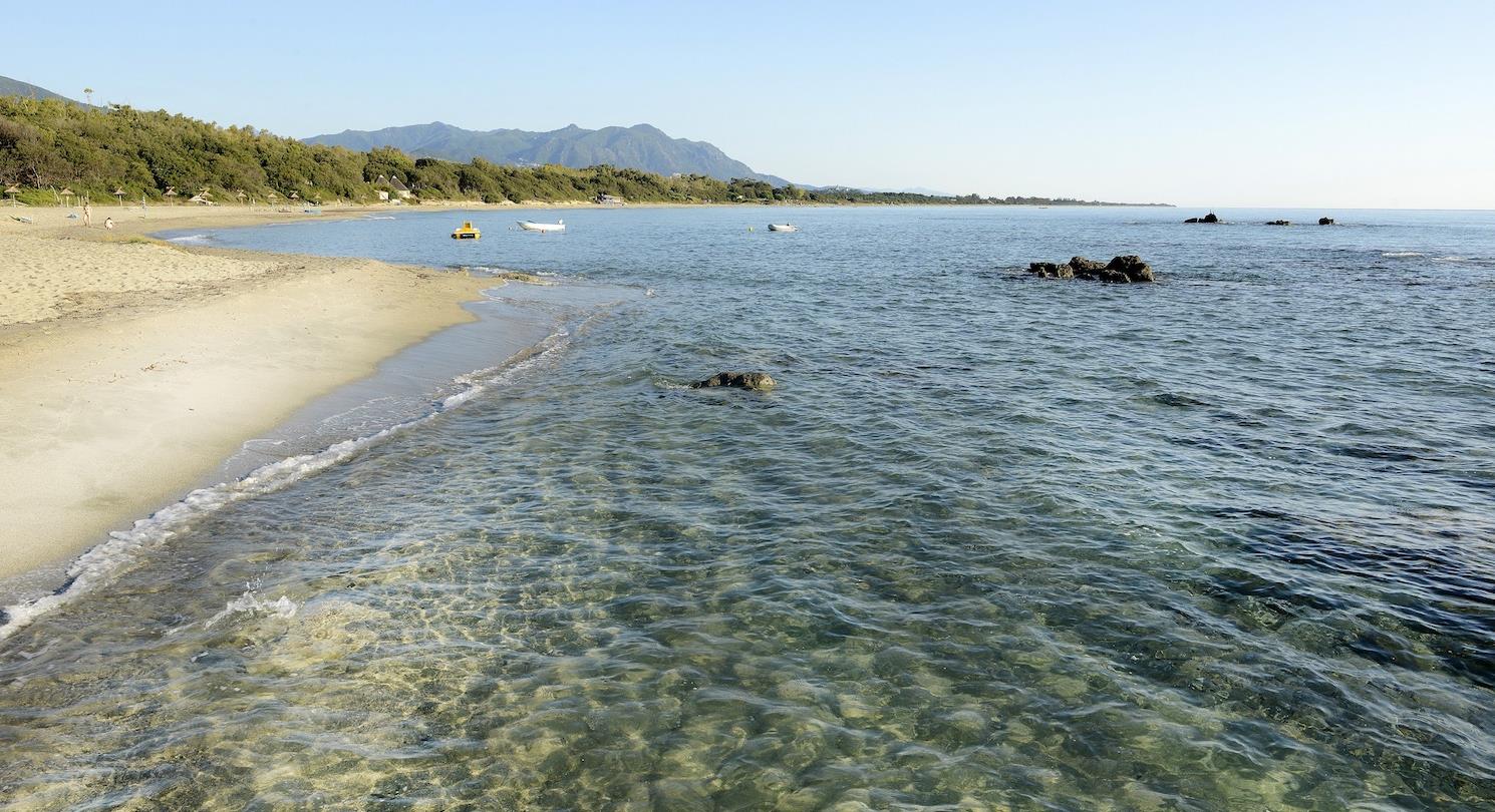 Plage Corse Bravone - Camping naturiste corse 