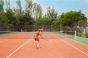 Location de court de tennis à Bagheera, naturisme corse 