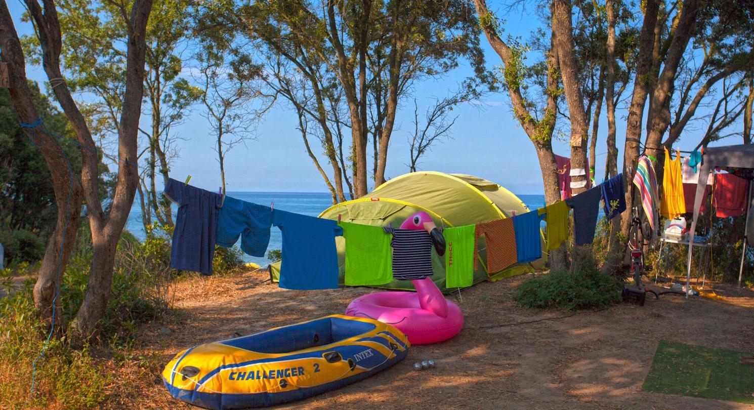Camping naturiste Corse - emplacements de camping bord de mer 