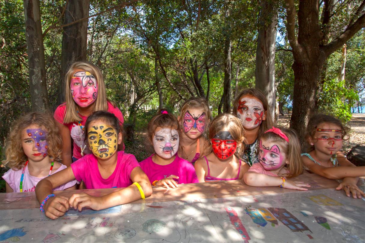 Atelier gratuit maquillage enfants - Camping de Bagheera proche Porto Vecchio, camping naturiste corse