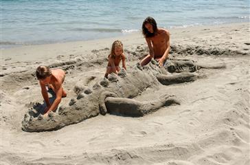 Plage nudiste familial - Résidence naturiste bord de mer en Corse