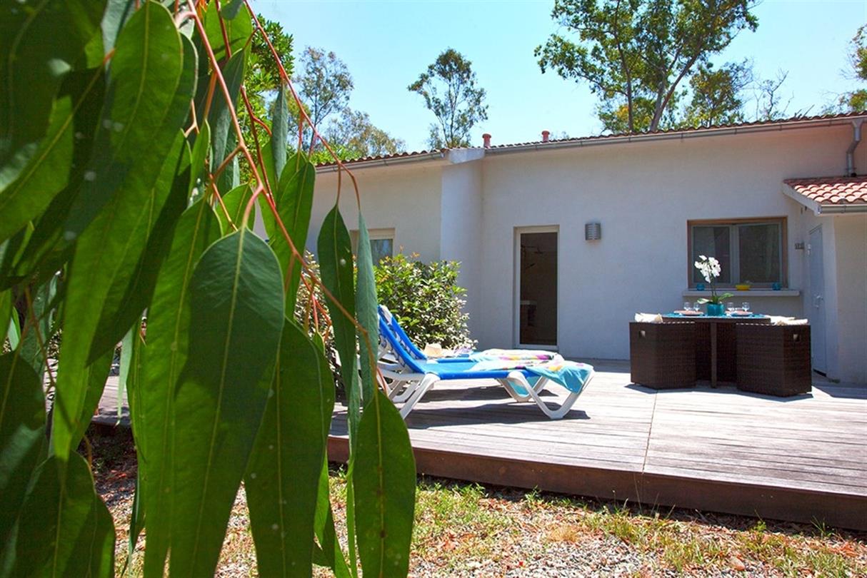 Location de villa naturiste 3 chambres avec terrasse à Bravone - camping naturiste corse