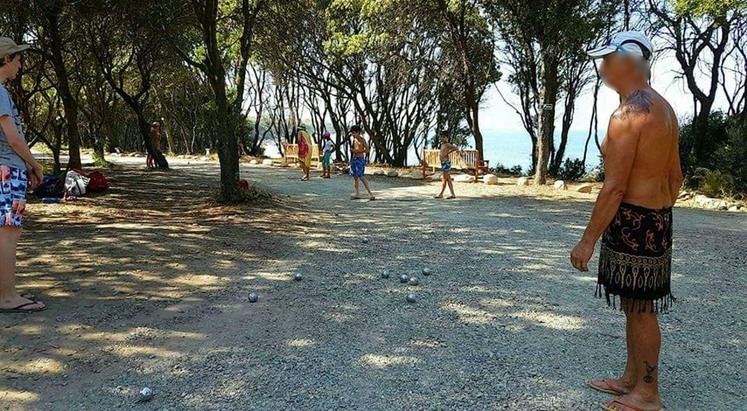 Terrain de petanque - Domaine naturiste de Bagheera, camping naturiste corse