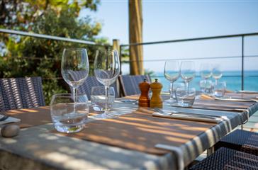 Restaurant proche Bastia avec terrasse vue mer Corse - Domaine de Bagheera