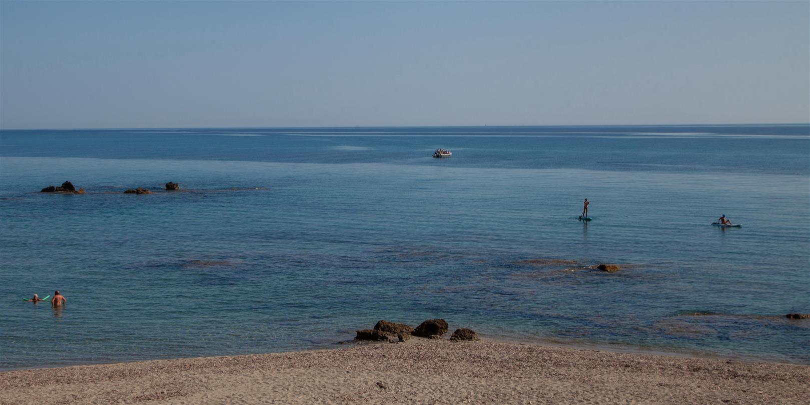 plage de bagheera , eau turquoise , sable fin