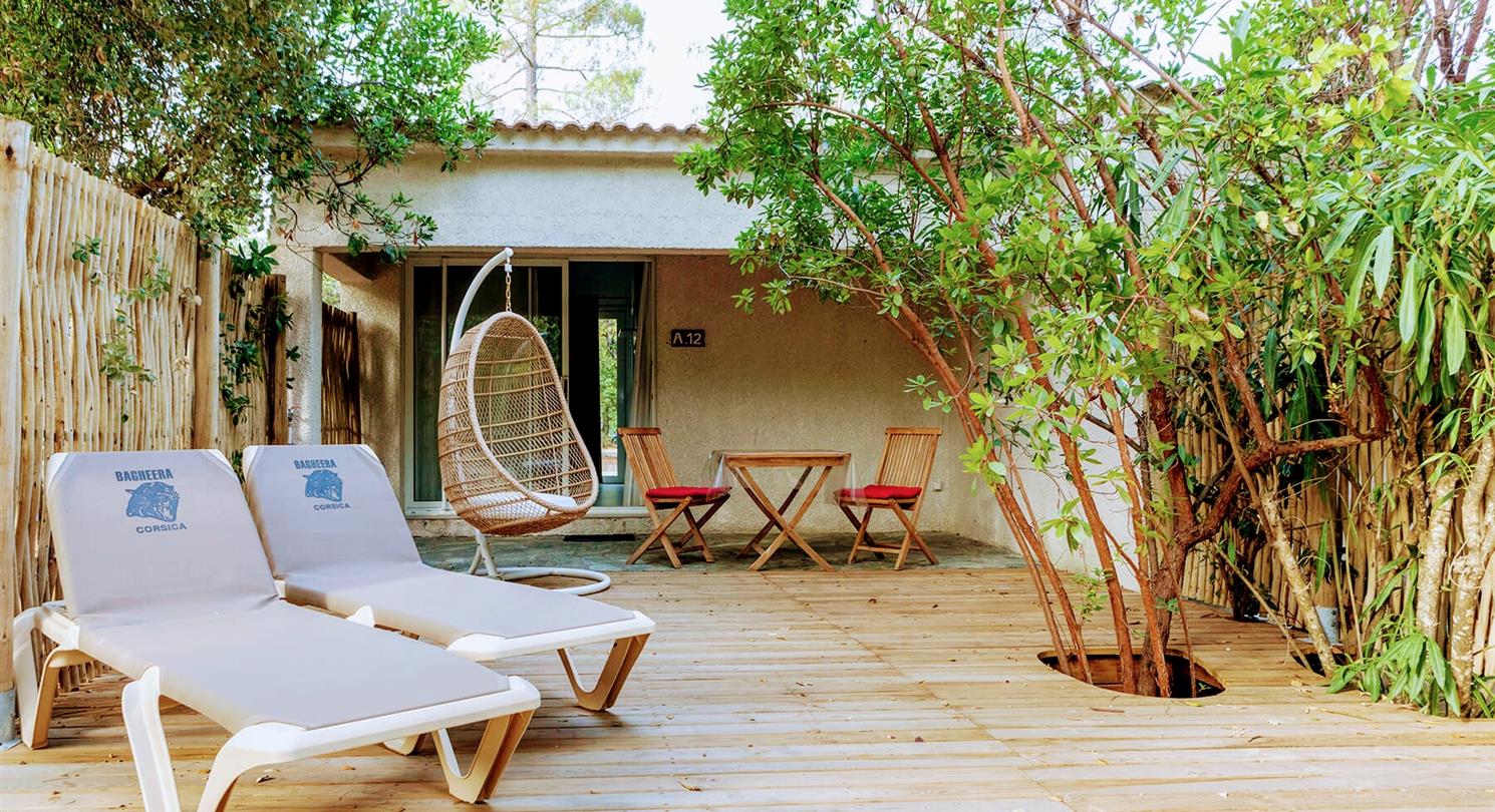 Location de vacances naturistes 4 étoiles à Bravone : camping, mini-villas, villas, chalets, lodges mobile homes - Domaine de Bagheera Corsica