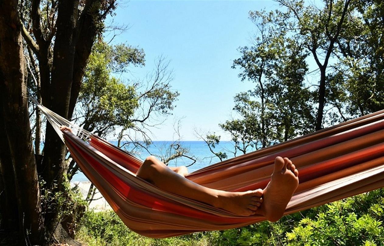 Emplacements camping bord de mer naturiste 4 Etoiles Corse, Linguizzetta - Domaine de Bagheera