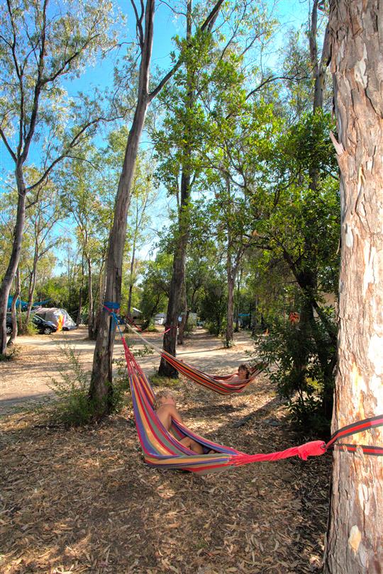 Emplacements camping bord de mer naturiste 4 Etoiles Corse, Linguizzetta - Domaine de Bagheera