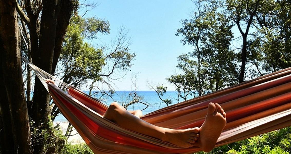 Location emplacement camping car camping naturiste Corse 