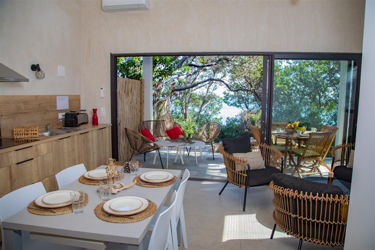 Promos vacances bord de mer en camping naturiste corse 4 etoiles proche Aleria