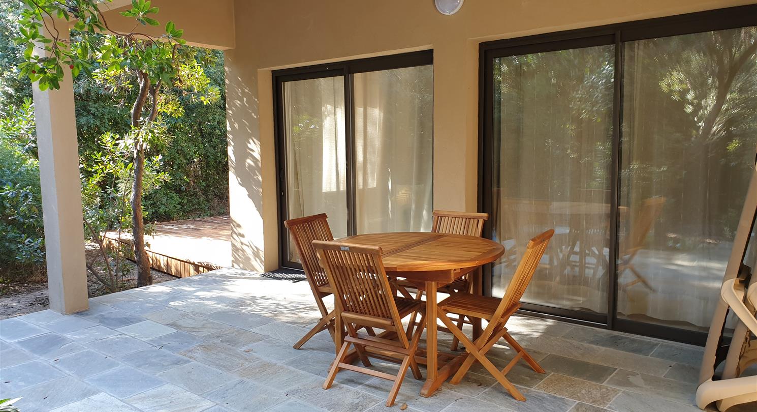 Location de villa en bord de mer-village de vacances 4* en Corse